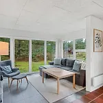 Pietari - 600m From The Sea By Interhome