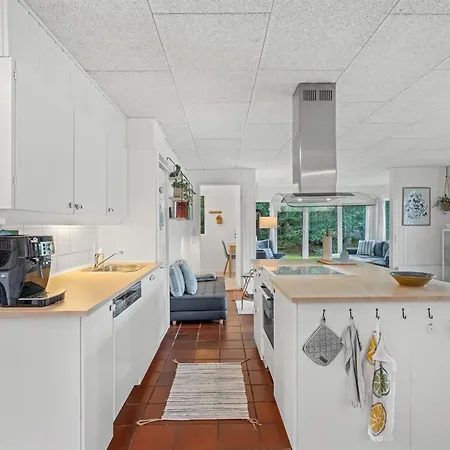 Pietari - 600m From The Sea By Interhome 펜션