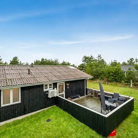 Vakantiehuis Pietari - 600m From The Sea By Interhome Oksbøl
